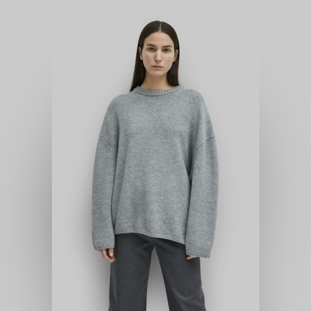 Toteme Noma Asymmetric Hem Merino Wool Gray Oversized Sweater Medium